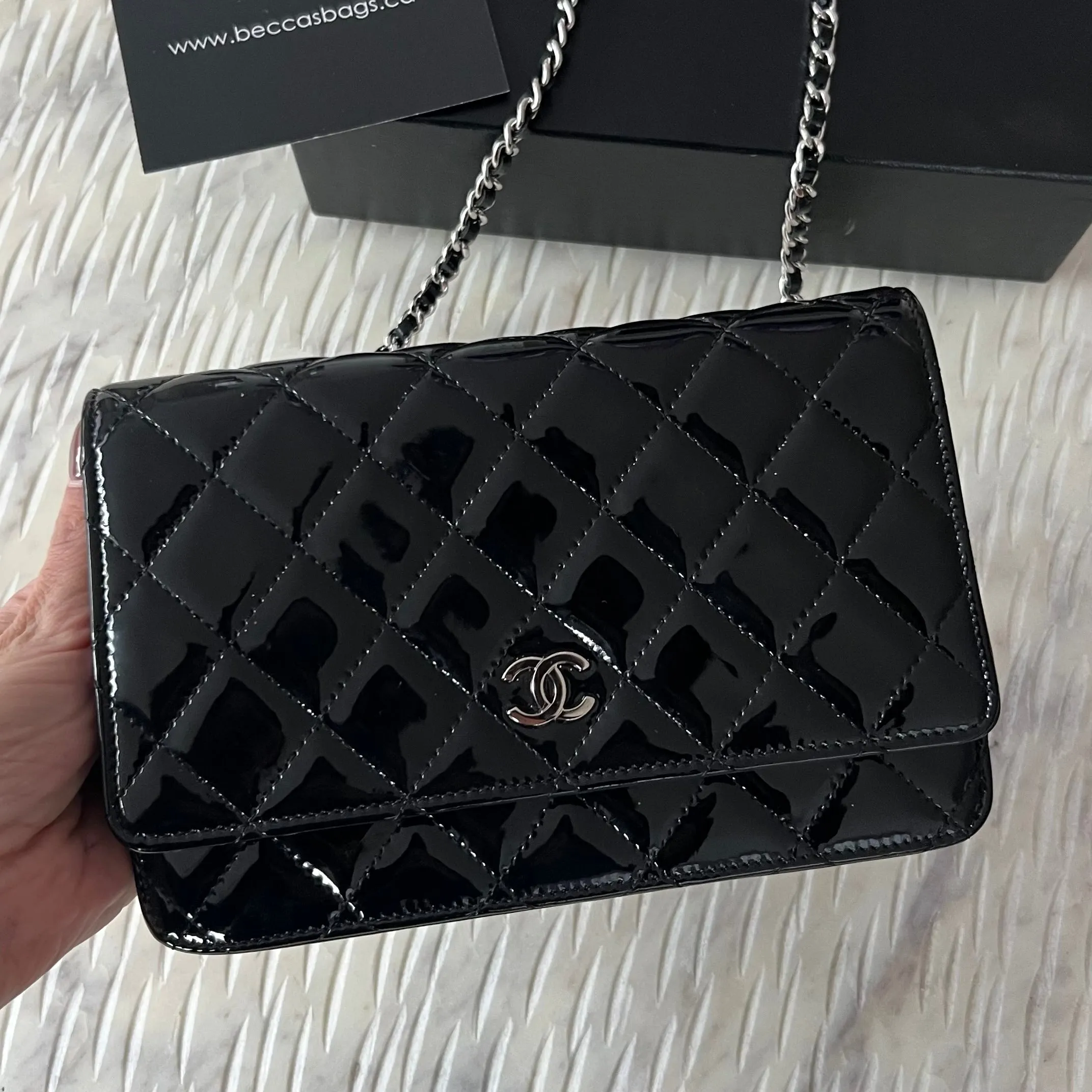 Elegant Chanel Wallet on Chain Bag - Classic Design with Versatile Functionality