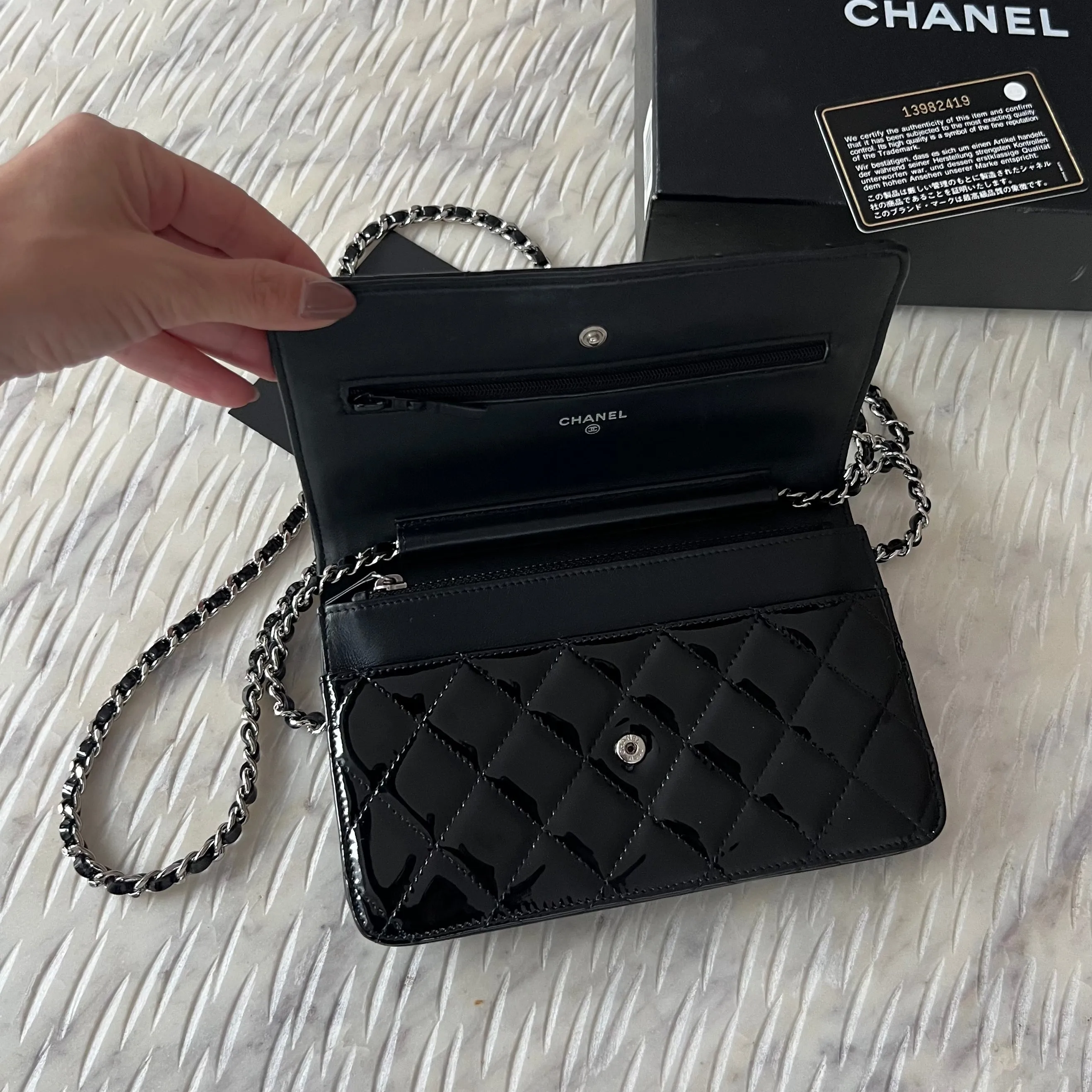 Elegant Chanel Wallet on Chain Bag - Classic Design with Versatile Functionality