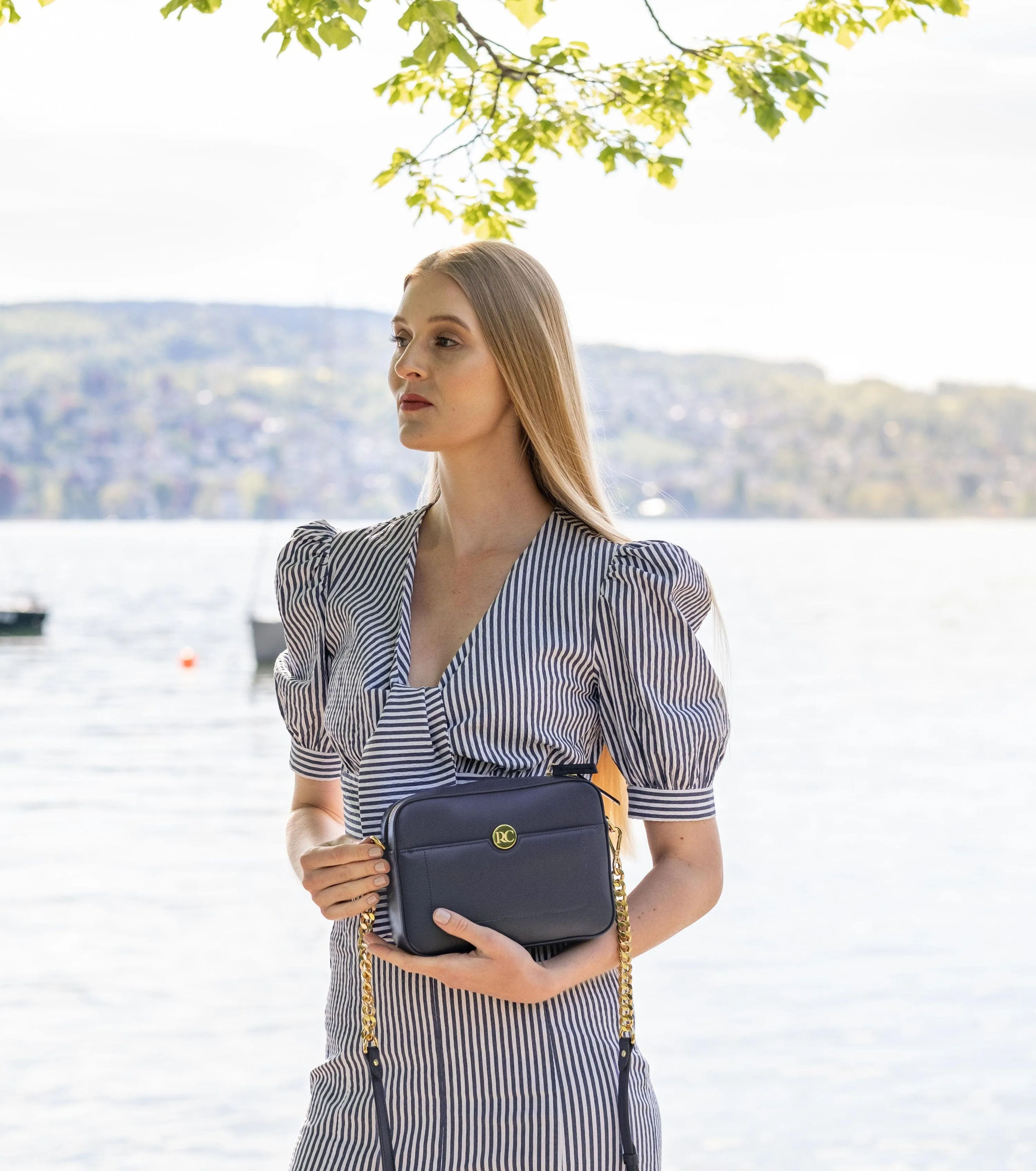 Nomad Apple Leather Vegan Crossbody Bag | Navy