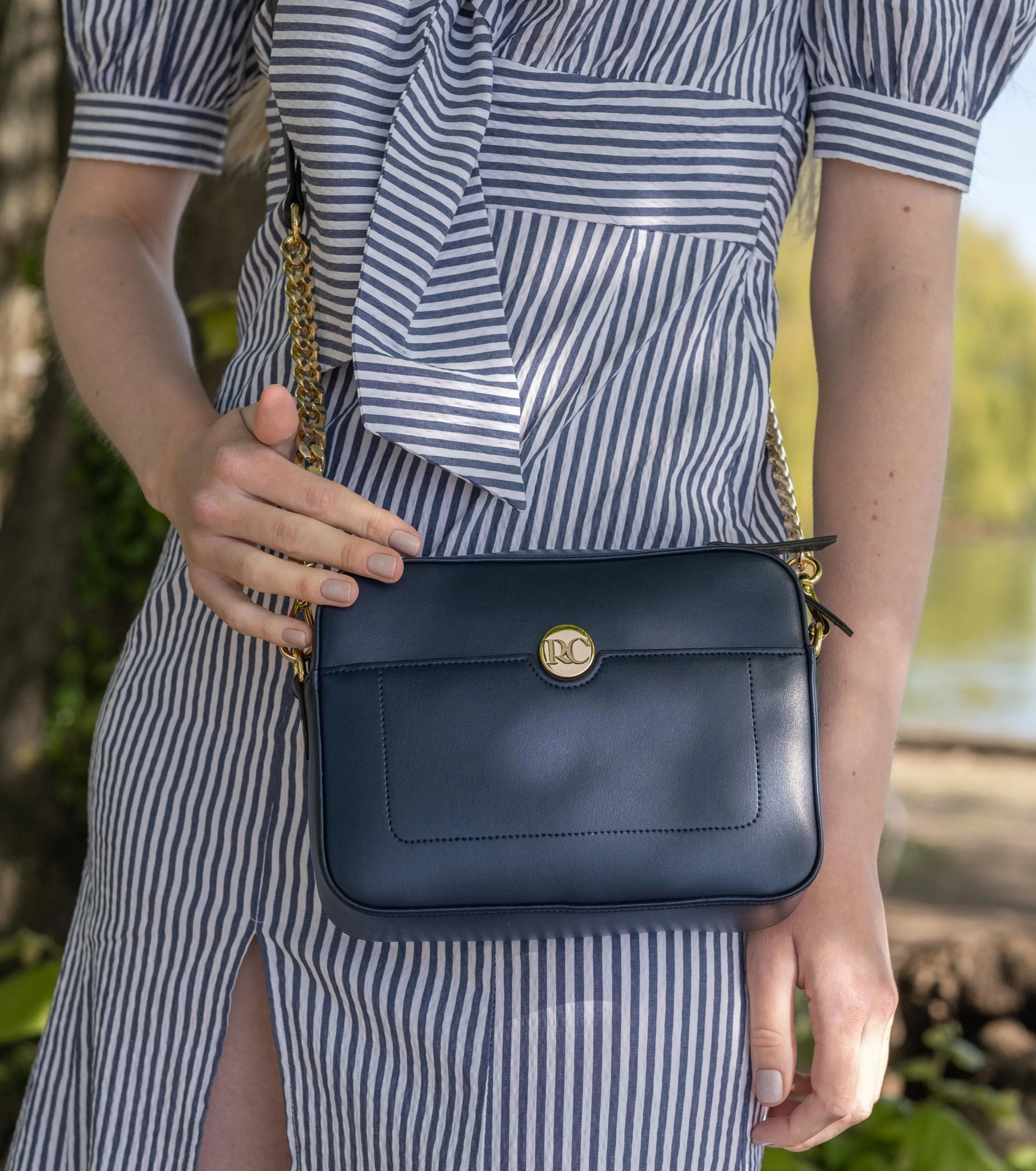 Nomad Apple Leather Vegan Crossbody Bag | Navy